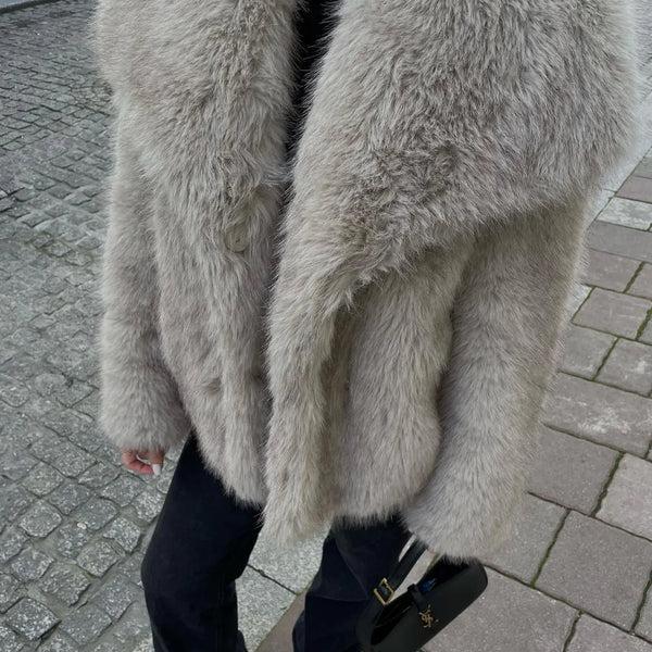 Elegante Kunstpelzjacke für maximale Wärme