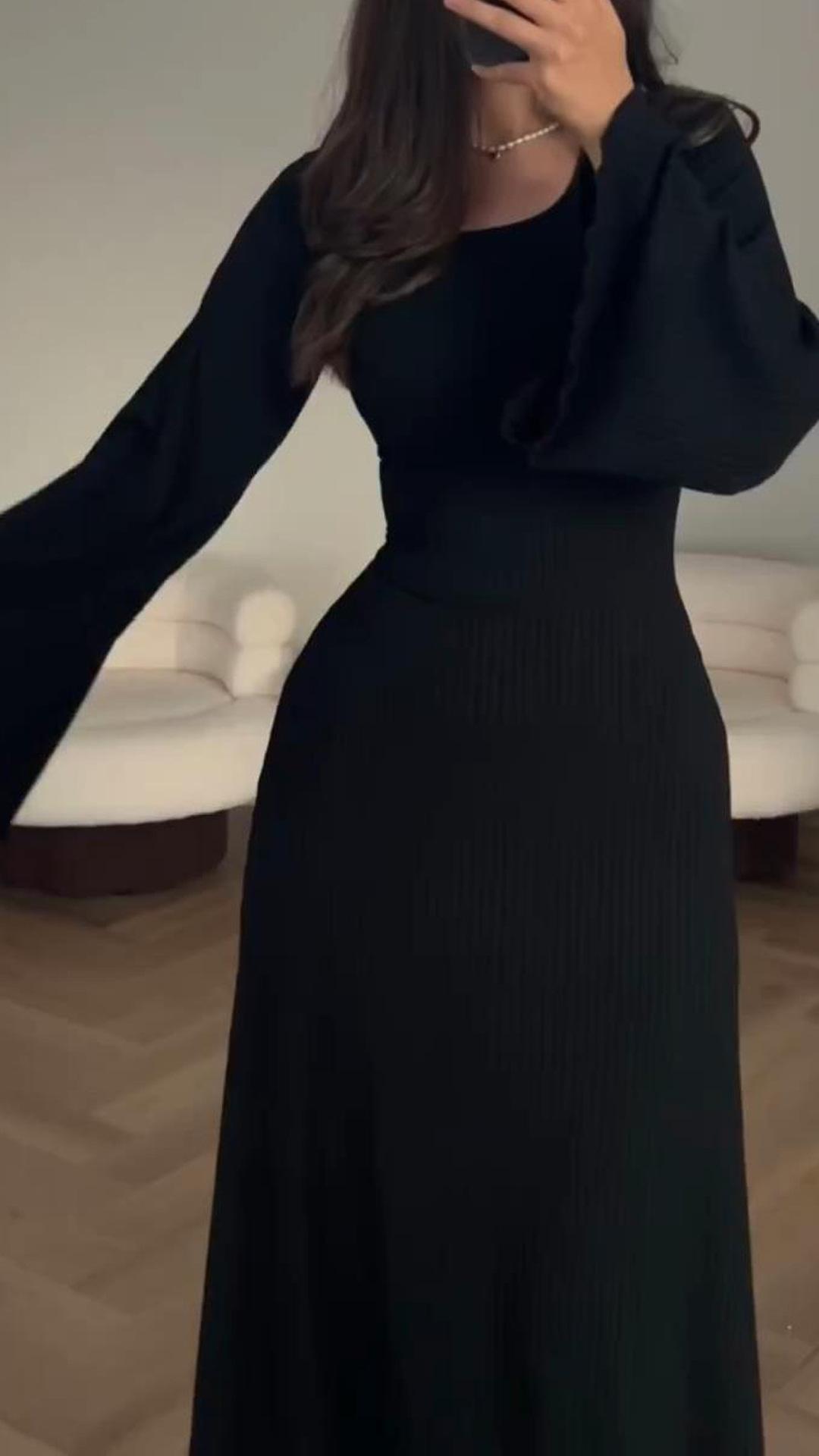 Robe élégante en maille à taille nouée